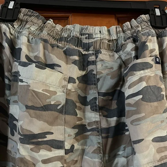 Gap XXL Camo Joggers - Picture 4 of 7